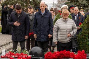 16.04.2025 Церемония перезахоронения у памятника Неизвестному солдату 