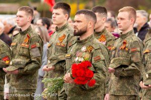 16.04.2025 Церемония перезахоронения у памятника Неизвестному солдату