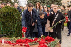 16.04.2025 Церемония перезахоронения у памятника Неизвестному солдату